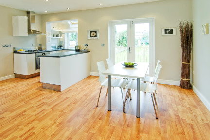 Clean laminate floor