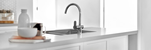 Clean kitchen sink